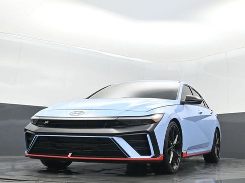 Used 2025 Hyundai Elantra N Base w/ Cargo Package image 8