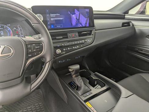 Used 2025 Lexus ES 350 w/ ES 350 Ultra Luxury Package FWD image 14