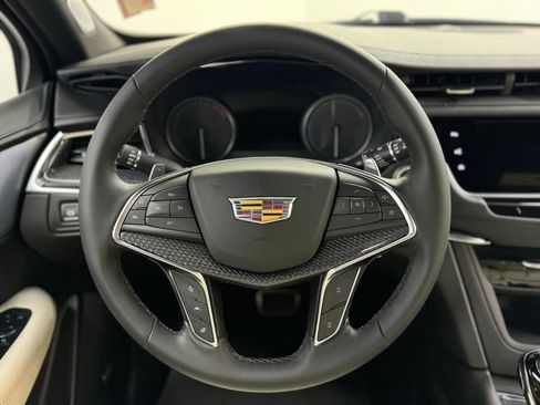 Used 2025 Cadillac XT5 Sportv w/ Technology Package image 20