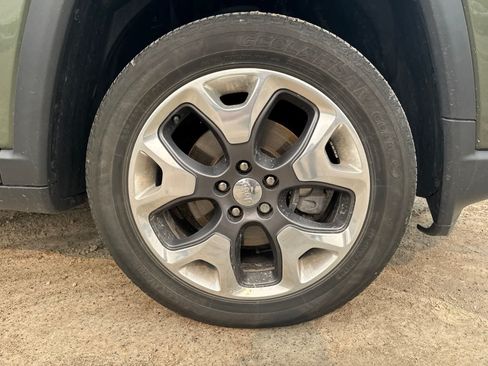 Used 2020 Jeep Compass Limited AWD/4WD image 19