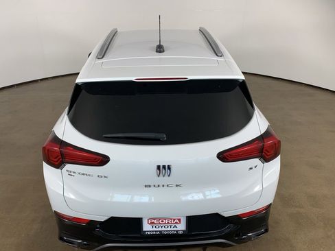 Used 2024 Buick Encore GX Sport Touring image 11