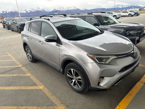 Used 2018 Toyota RAV4 XLE w/ Plus Extra Value Package AWD/4WD image 2