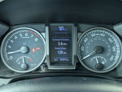 Used 2020 Toyota Tacoma TRD Off-Road AWD/4WD image 22