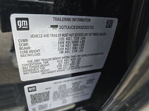 Used 2025 GMC Sierra 1500 Elevation w/ Preferred Package image 11