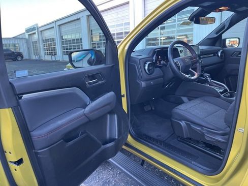 Used 2023 Chevrolet Colorado Z71 image 4