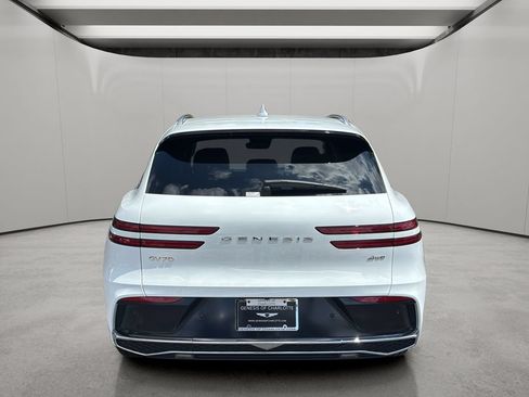 Certified 2026 Genesis GV70 2.5T AWD/4WD image 4