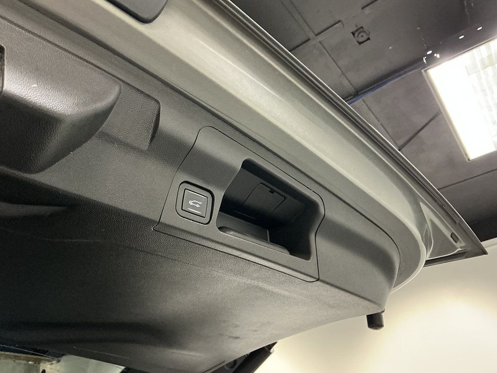 Used 2018 GMC Acadia Denali AWD/4WD image 27