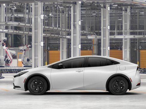 New 2026 Toyota Prius LE FWD image 4