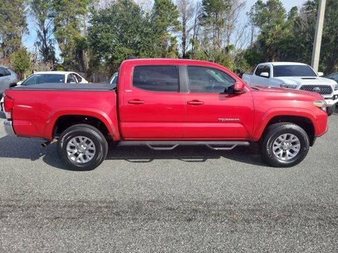 Used 2017 Toyota Tacoma SR5 image 9