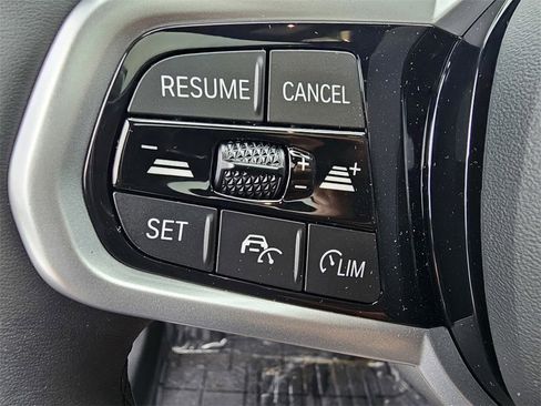 Used 2025 BMW i4 eDrive40 w/ M Sport Package image 20