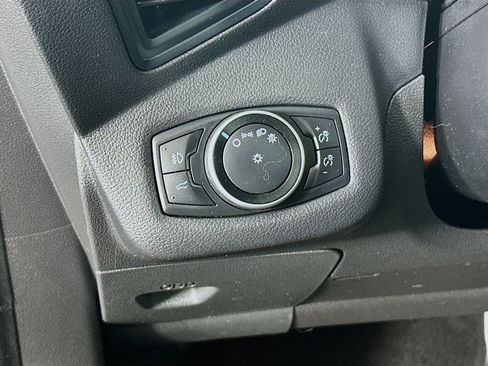 Used 2018 Ford Escape SE FWD image 16