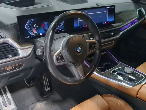 Used 2023 BMW X7 xDrive40i w/ M Sport Package image 10