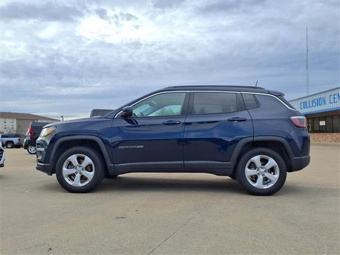 Used 2018 Jeep Compass Latitude w/ Safe & Security Group image 4