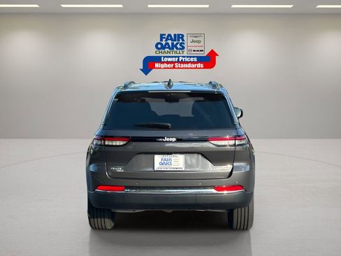 New 2025 Jeep Grand Cherokee Limited w/ Luxury Tech Group II image 10