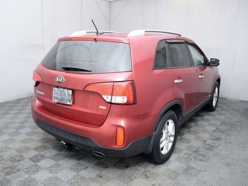 Used 2015 Kia Sorento LX image 5
