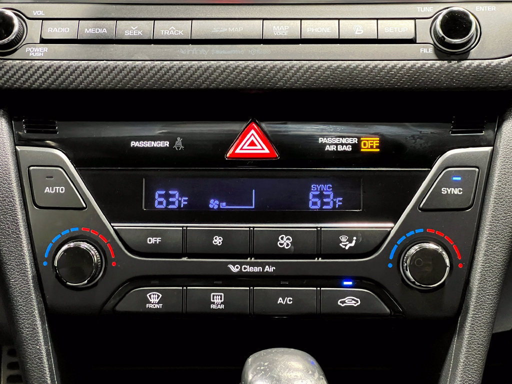 Used 2018 Hyundai Elantra Sport w/ Sport Premium Package 03 FWD image 27