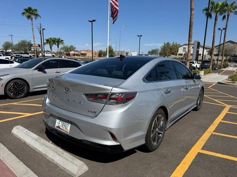 Used 2019 Hyundai Sonata Limited w/ Ultimate Package 02 FWD image 4