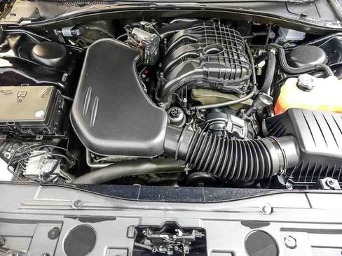 Used 2023 Chrysler 300 Touring AWD/4WD image 32