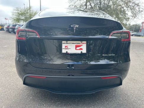 Used 2022 Tesla Model Y Long Range AWD/4WD image 9