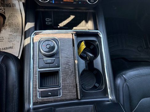 Used 2019 Ford Expedition Max Limited RWD image 55