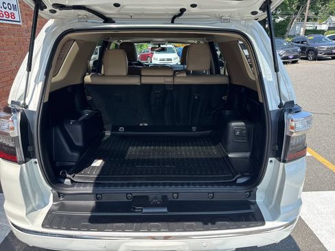 Used 2017 Toyota 4Runner Limited AWD/4WD image 40
