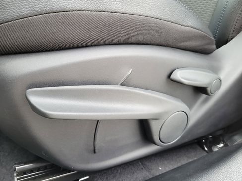 New 2026 Jeep Compass Latitude image 19