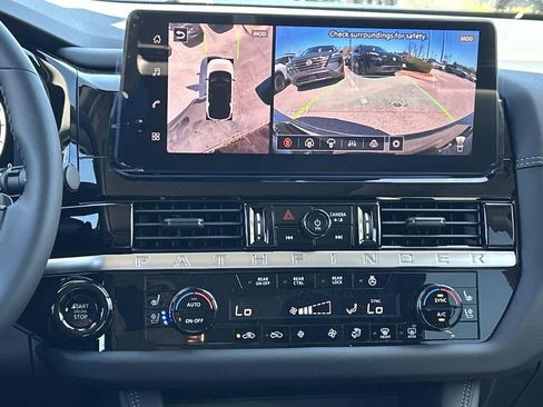 New 2026 Nissan Pathfinder Platinum w/ Lighting Package AWD/4WD image 25