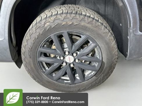 Used 2018 GMC Acadia SLT AWD/4WD image 35