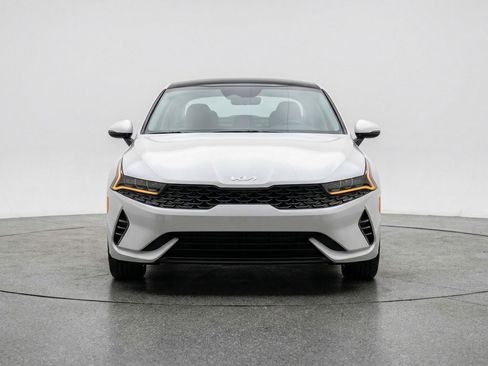 Used 2025 Kia K4 LXS image 2