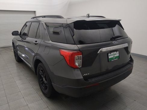 Used 2020 Ford Explorer XLT RWD image 6