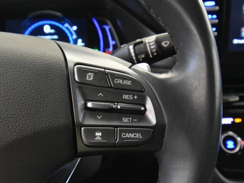 Used 2020 Hyundai Ioniq SE image 27