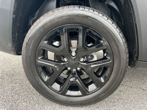 Used 2022 Jeep Renegade Altitude image 17