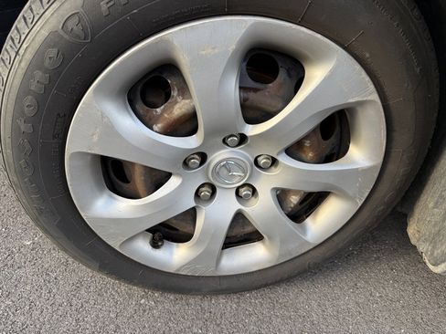 Used 2013 MAZDA MAZDA3 i Sport image 23