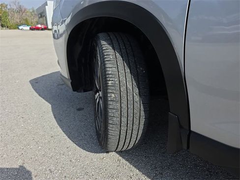 Used 2023 Subaru Forester Limited image 35