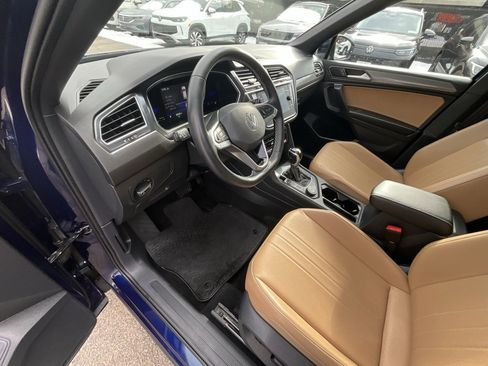 Used 2022 Volkswagen Tiguan SE image 7