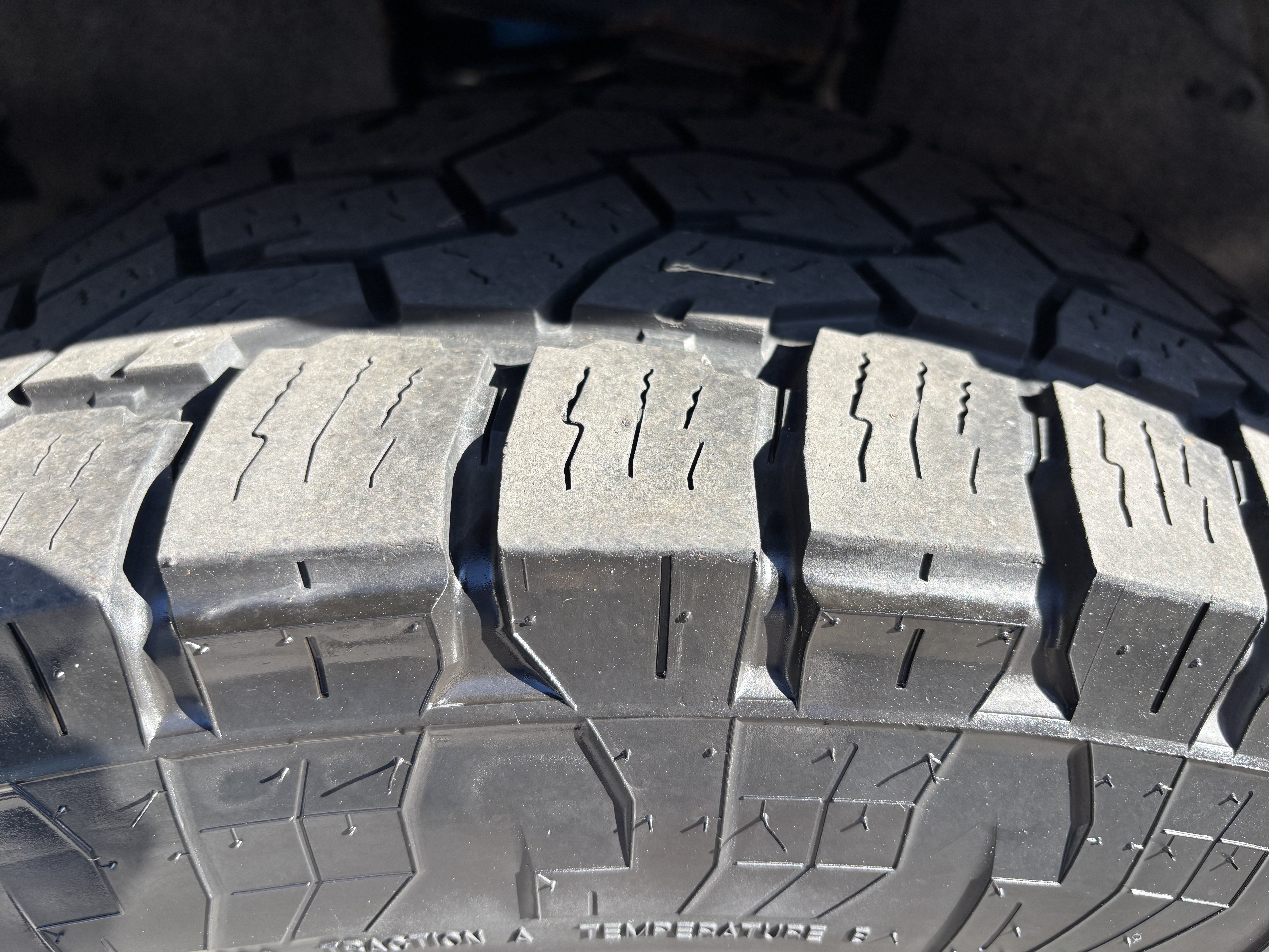 Used 2020 Toyota Tacoma TRD Off-Road AWD/4WD image 11