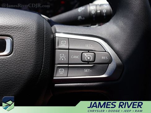 Used 2025 Jeep Compass Limited AWD/4WD image 27