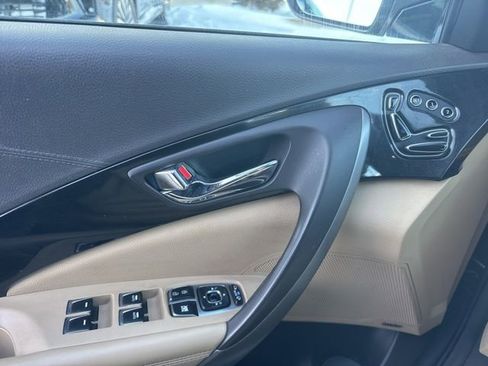 Used 2016 Hyundai Azera image 13