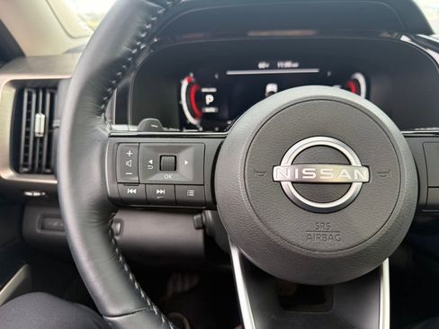 Used 2023 Nissan Pathfinder Platinum image 13