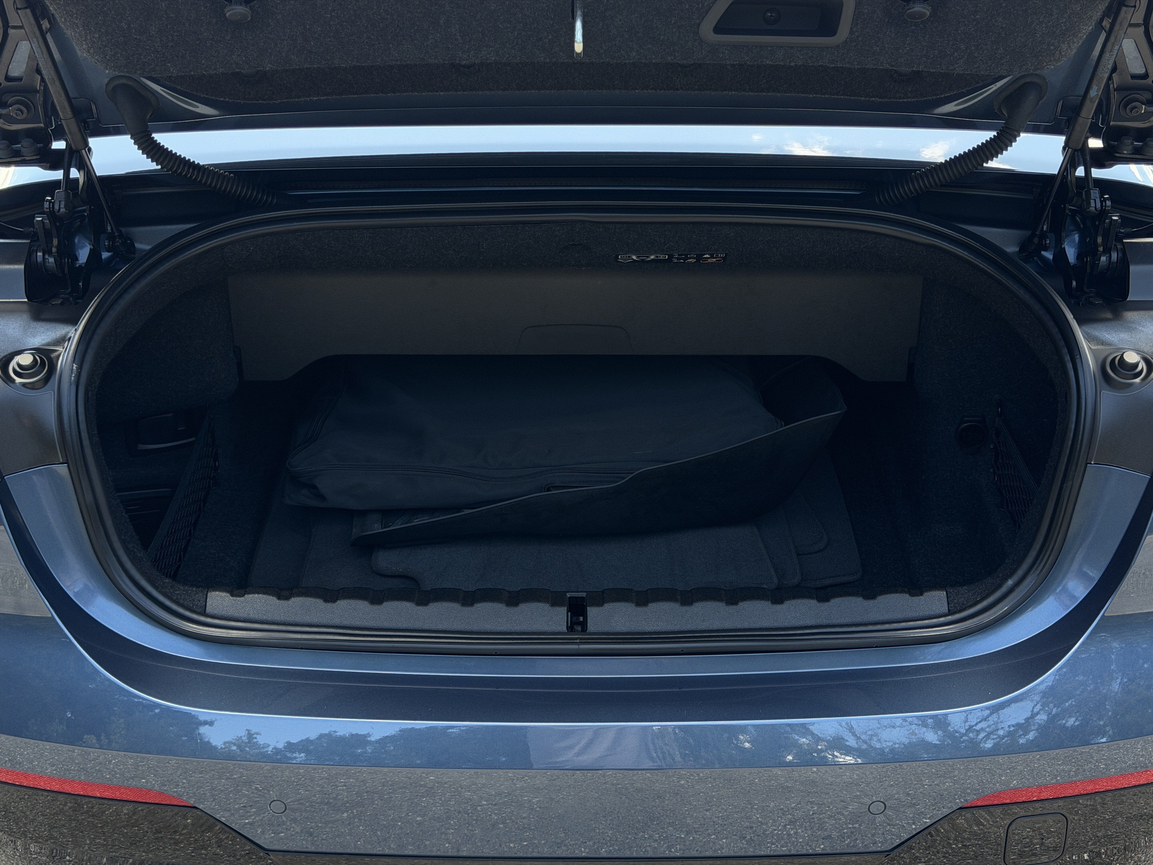 Used 2022 BMW M440i Convertible RWD image 14