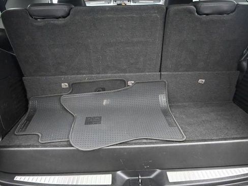 Used 2019 Cadillac Escalade Premium Luxury image 21