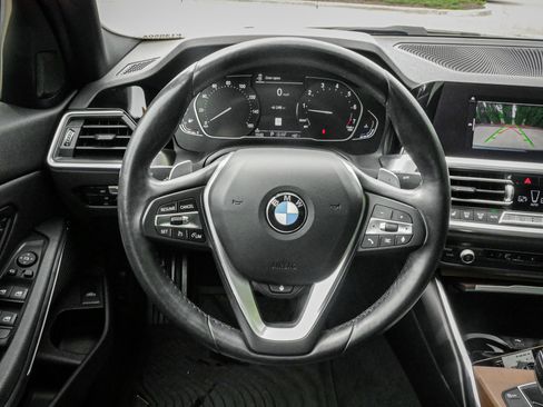 Used 2021 BMW 330i Sedan w/ Convenience Package RWD image 18