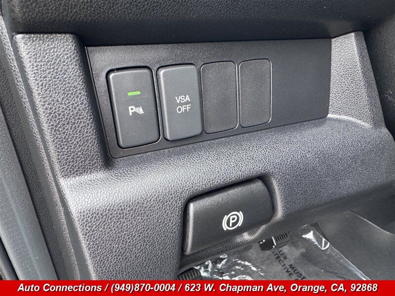 Used 2010 Honda Pilot Touring image 24