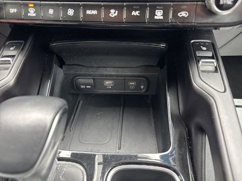 Used 2025 Kia Telluride S FWD image 30