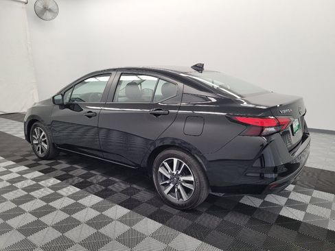 Used 2025 Nissan Versa SV image 3