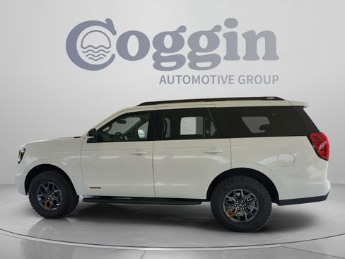 Certified 2025 Ford Expedition Tremor AWD/4WD image 2