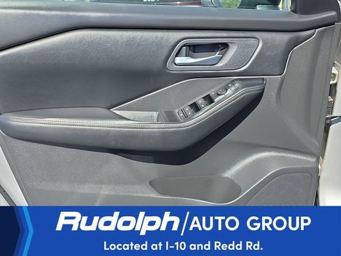Used 2025 Nissan Rogue SV AWD/4WD image 13