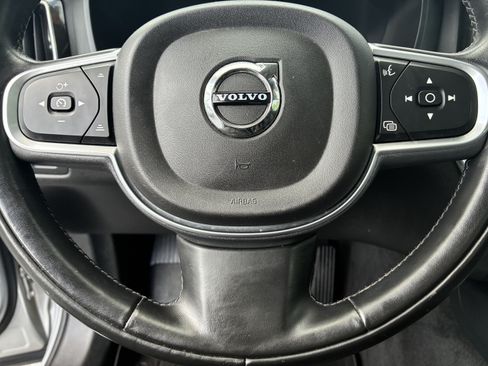 Used 2019 Volvo XC60 T5 Momentum w/ Multimedia Package AWD/4WD image 21