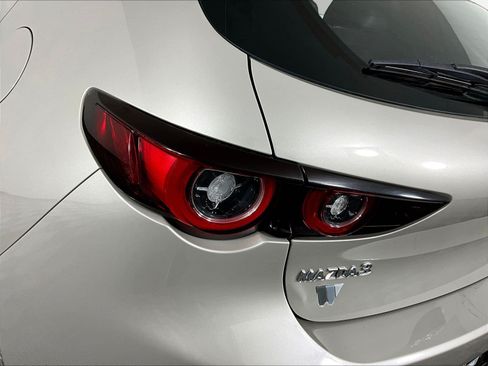 Used 2024 MAZDA MAZDA3 s FWD image 22