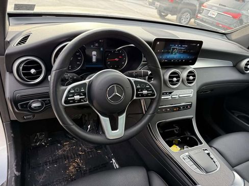 Used 2021 Mercedes-Benz GLC 300 4MATIC w/ Premium Package image 3